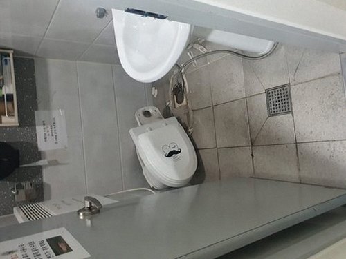 성동구 하수구막힘 배관 점검 전 증상과 발생 위치를 기록하는 장면